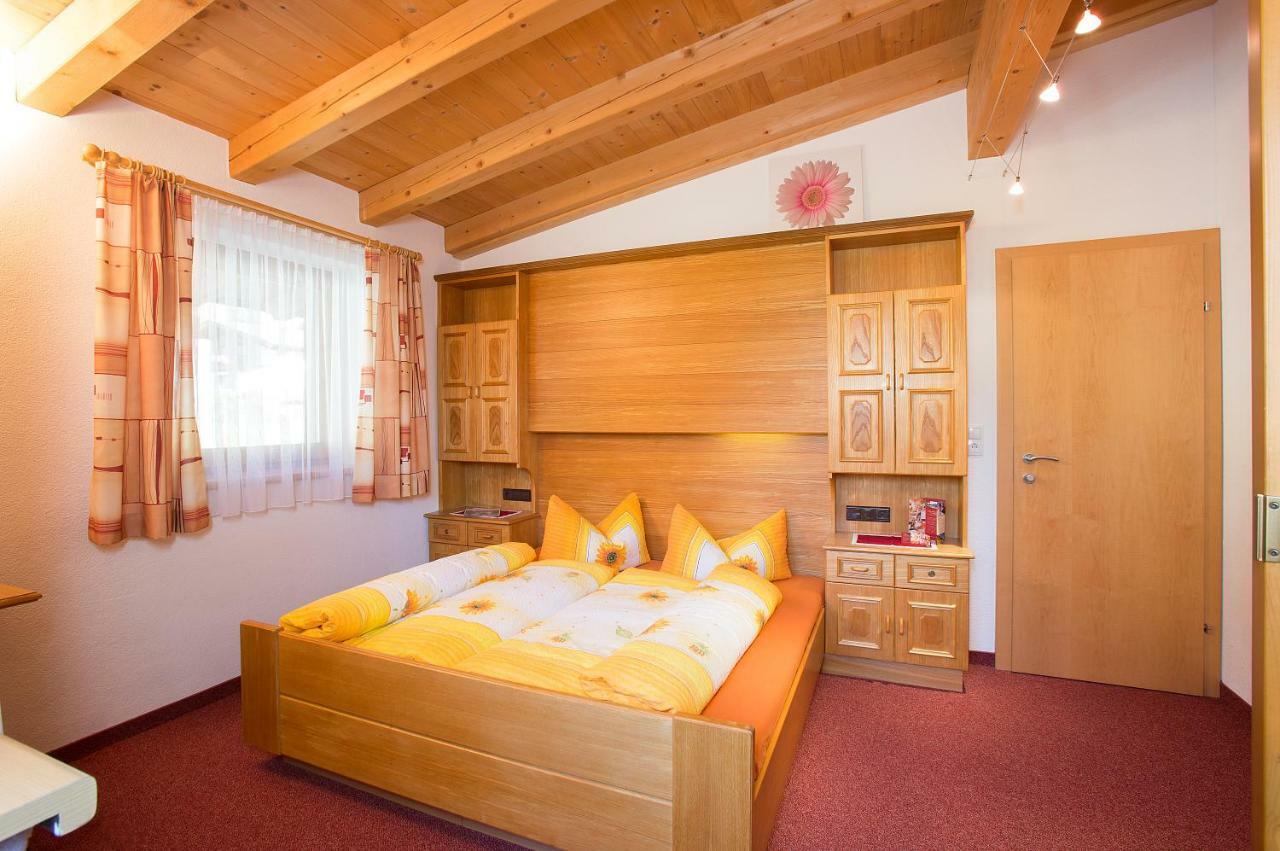 Haus Alois Bed & Breakfast Solden Bagian luar foto
