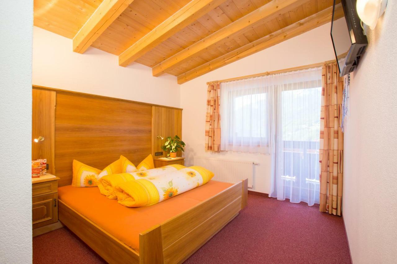 Haus Alois Bed & Breakfast Solden Bagian luar foto
