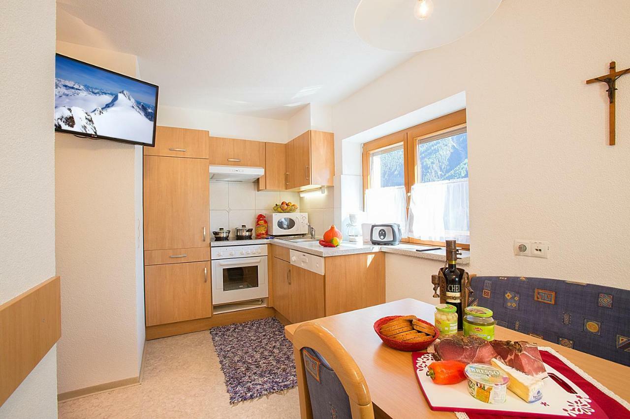 Haus Alois Bed & Breakfast Solden Bagian luar foto